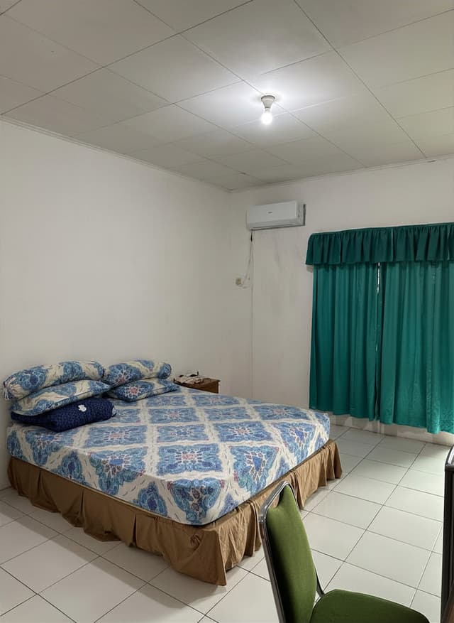 kost menteng room hall