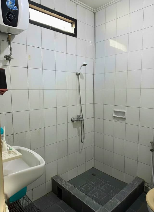 kost menteng room hall